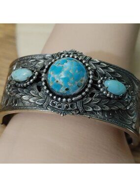 Cuff Bracelet Vintage Silver Tone Floral Engravings Gemstones Hinged Closure
